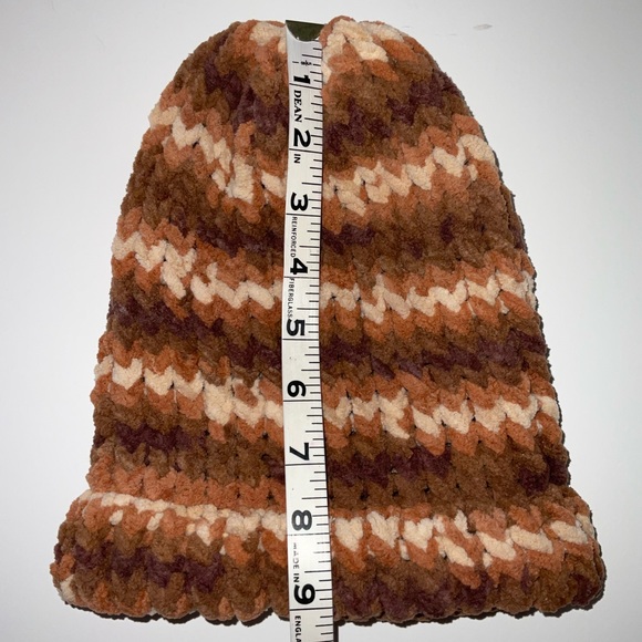 Handcrafted men’s hat, beanie toboggan made by me in shades of brown. - Picture 4 of 4